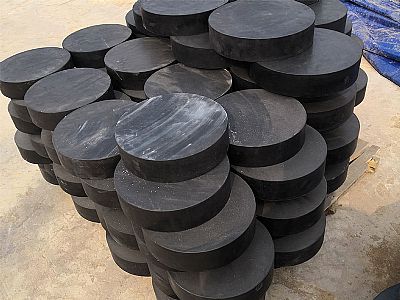 高淳区板式橡胶支座由若干层橡胶片与薄钢板经加压硫化
